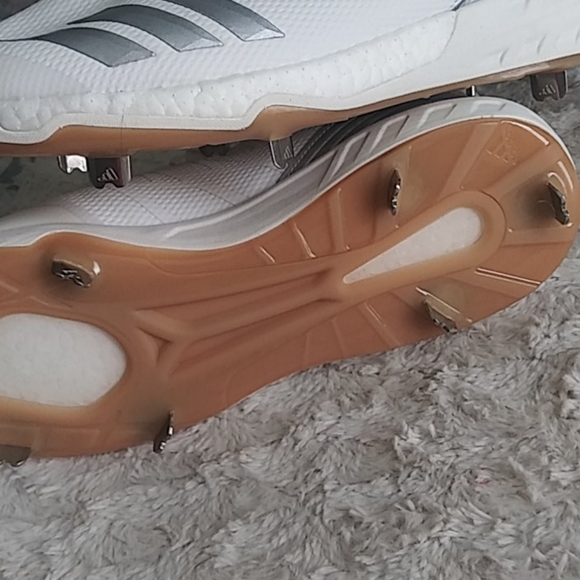 Icon 4 Adidas Baseball Cleats - Picture 3 of 3